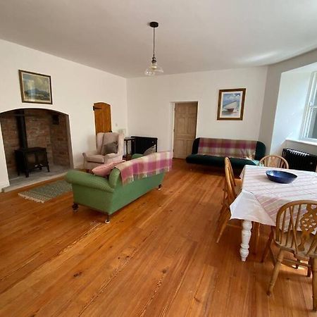 The Courtyard Apartment, Strangford Bagian luar foto