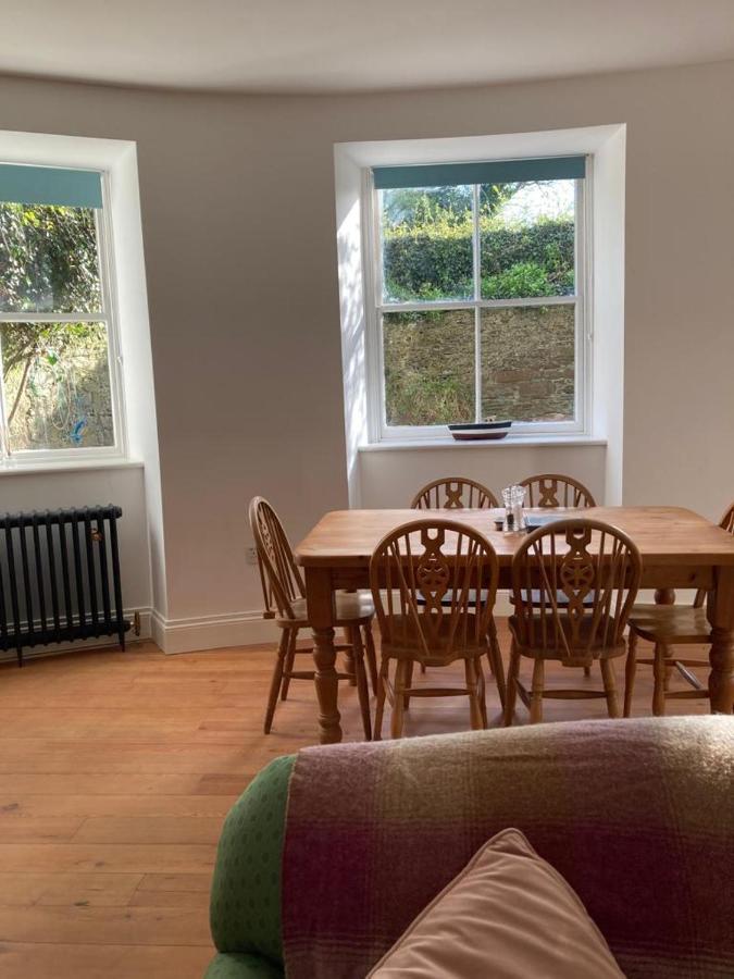 The Courtyard Apartment, Strangford Bagian luar foto